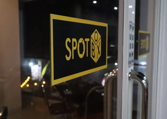 Front One Inn Kediri