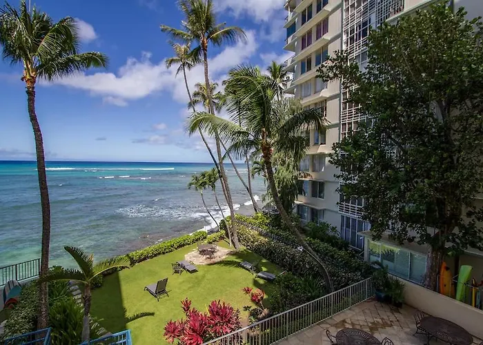 Diamond Head Beach Hotel