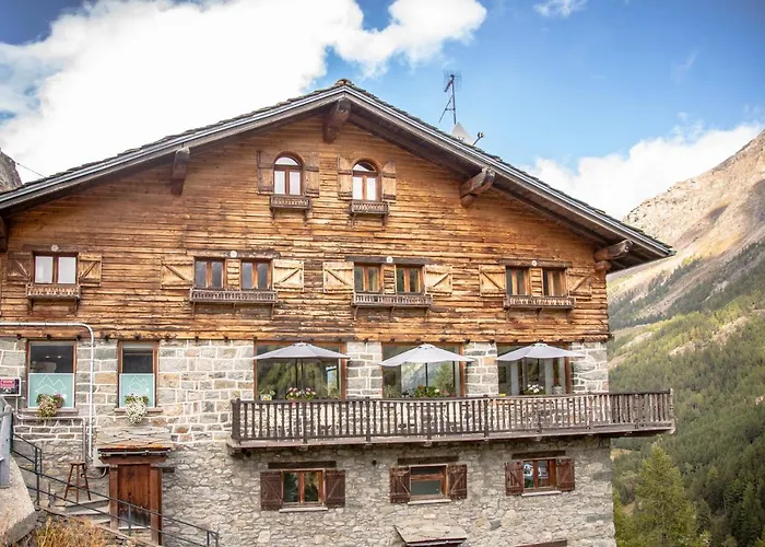 Hotel & Restaurant Perret - Mountain People