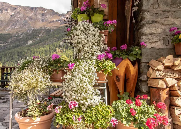 Hotel & Restaurant Perret - Mountain People