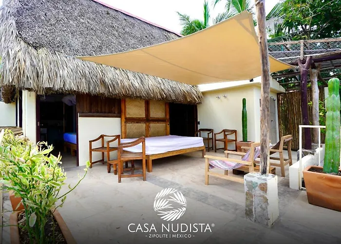 Casa Nudista - LGBT Hotel