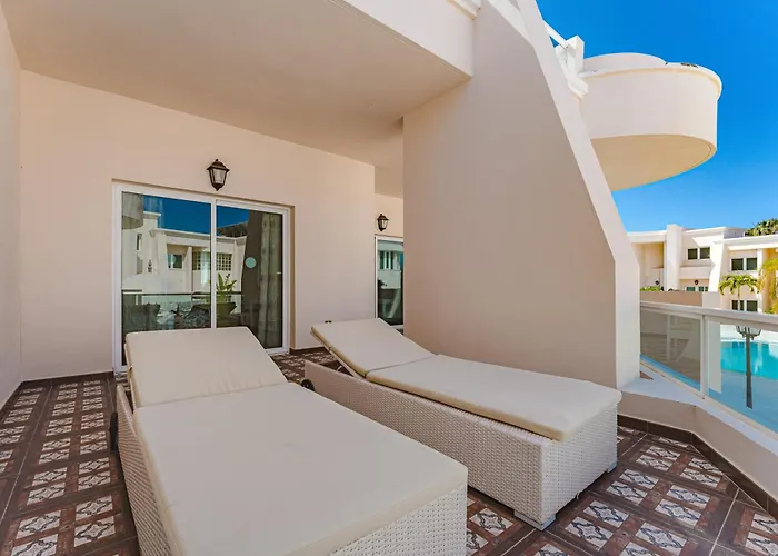 Flamingo Suites Boutique Hotel