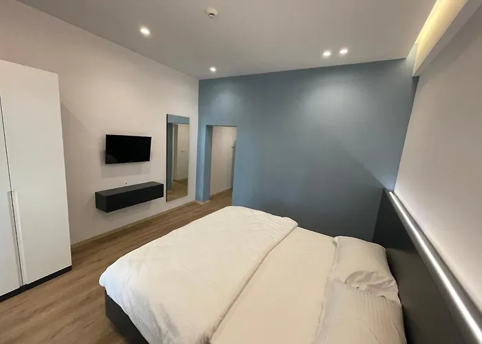 Ladi Rooms