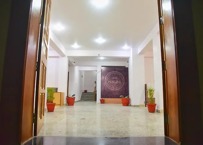 Hotel Nikunj