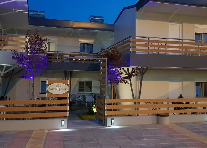 Aktes Pierias (Garden Rooms)