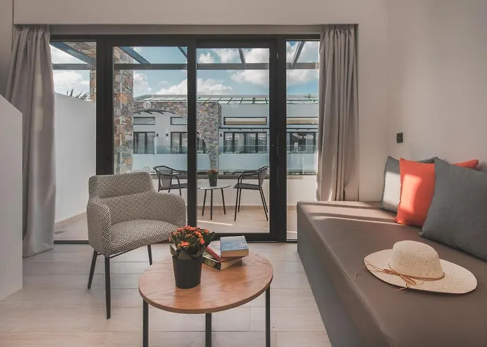 Cavo Di Suites