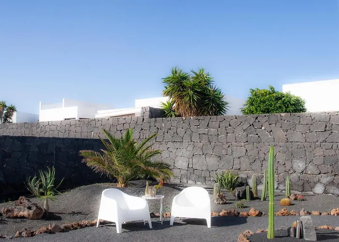 El jardín de Juanita - ROOMS