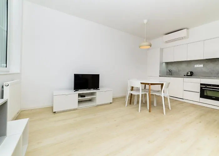 City Castle Apartments Free Parking