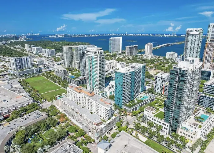 Beautiful 1Bd 1Bth At Midblock Free Parking