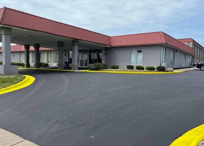 Days Inn & Suites By Wyndham Springfield Oh