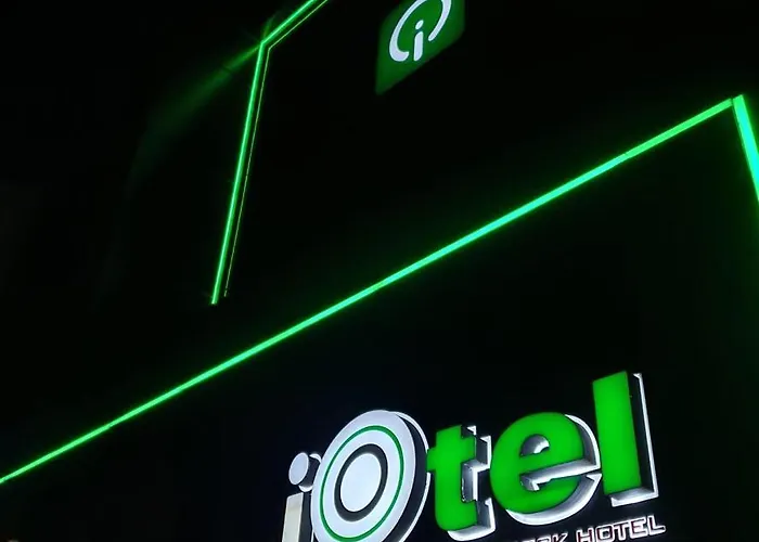 Iotel Luxury Kiosk Hotel