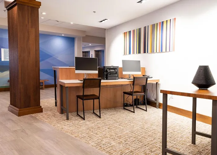Holiday Inn Express & Suites Dayton East - Beavercreek By Ihg
