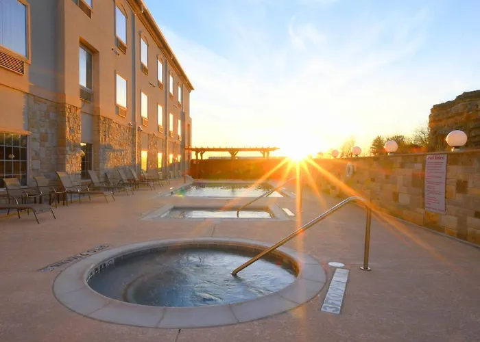 Baymont Inn & Suites By Wyndham Glen Rose