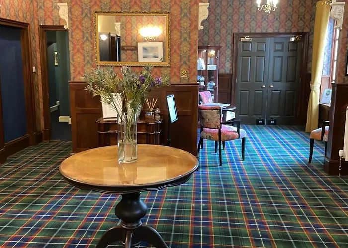 Craigdarroch Hotel