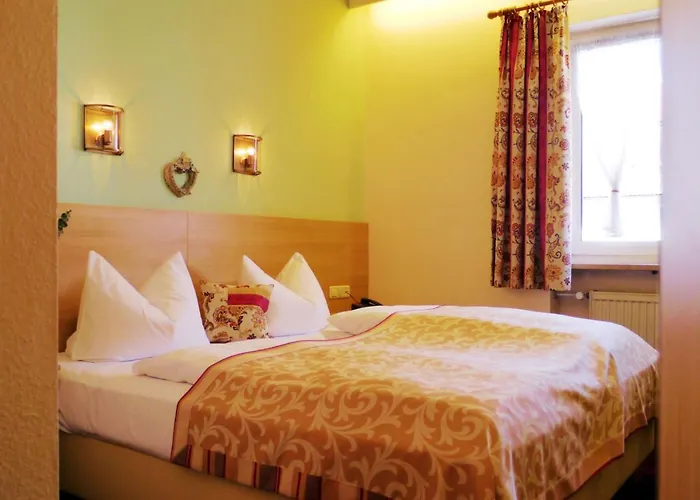 Hotel Grader