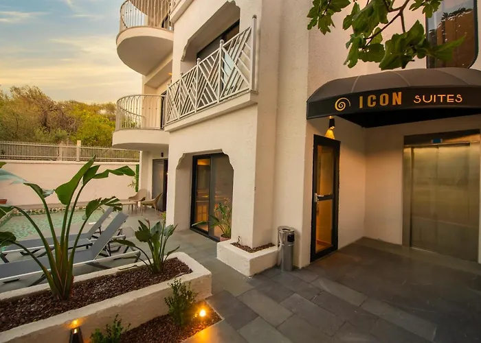 Icon Beach Suites Hotel Sovalye Island