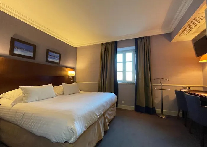 Hôtel Au Logis des Remparts