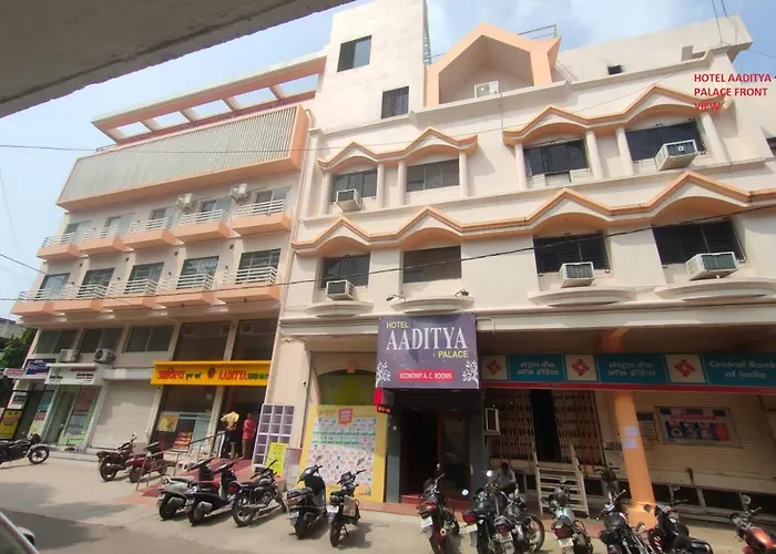Hotel Aaditya Palace