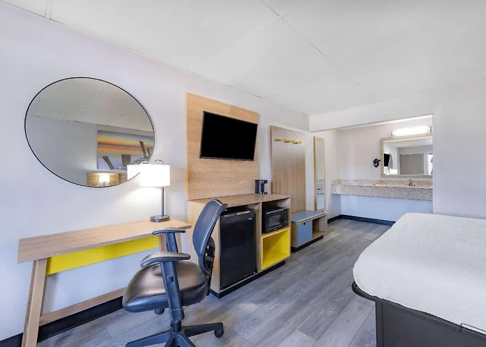 Days Inn By Wyndham Fredericksburg North
