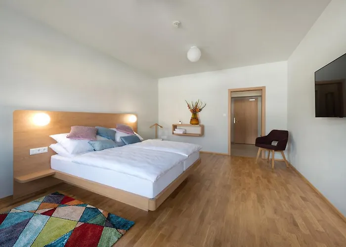 Hotel Tri Knizata