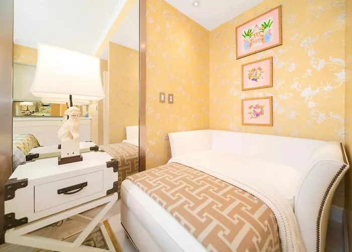 Renovated Studio In The Heart Of Palm Beach - Free Parking, Security Box
