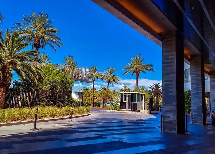 Luxury 53Rd Flr Condo With Amazing Sunset View & Balcony No Refee At Palms Place