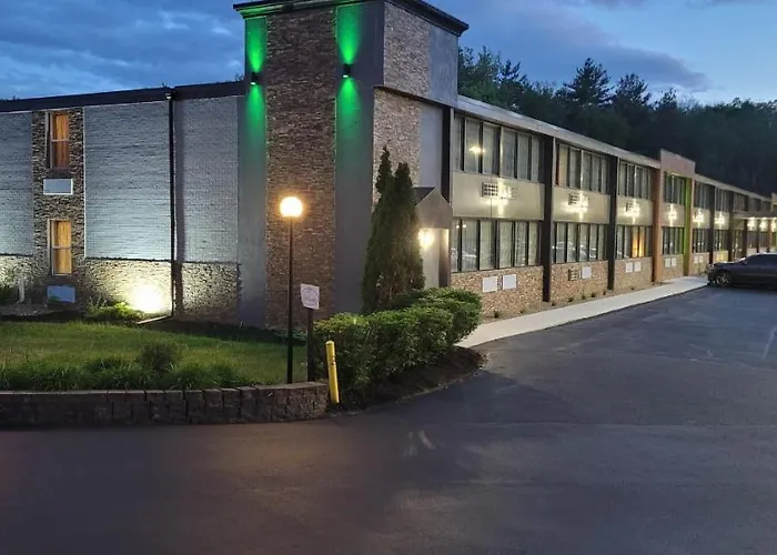 Wingate By Wyndham Lake George