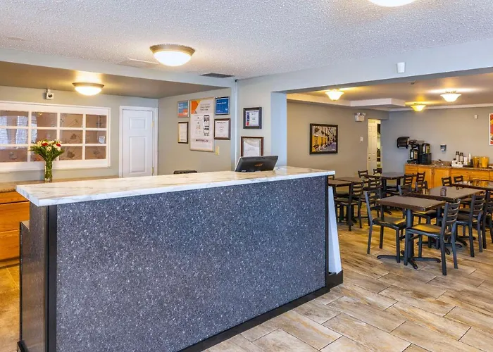 Econo Lodge Miramichi