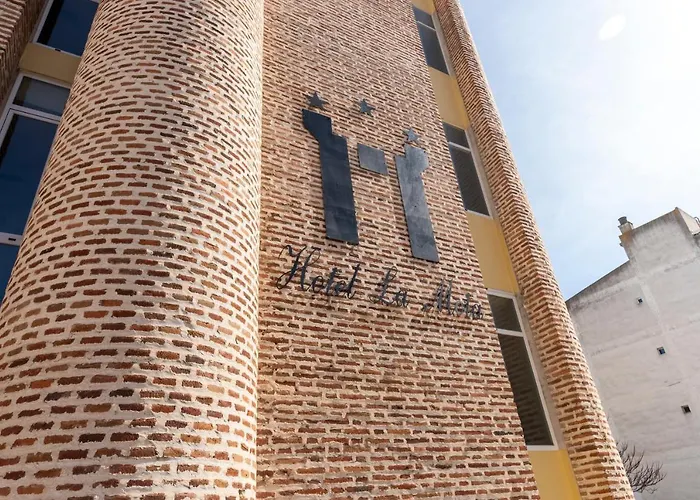 Hotel La Mota By Punta25 Hotels Group