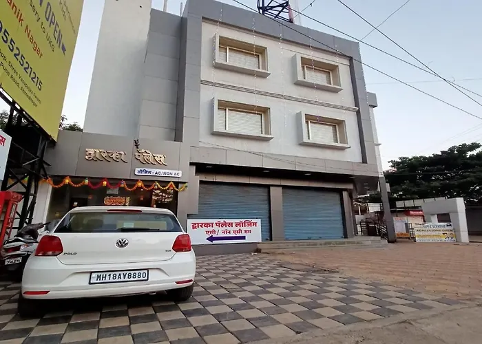 Hotel Dwarka Palace