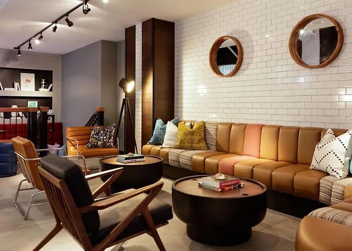 Moxy Richmond Downtown
