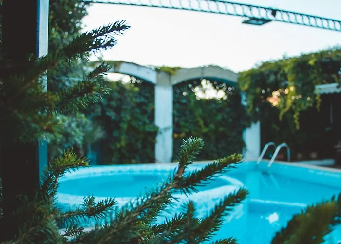Boryana Hotel