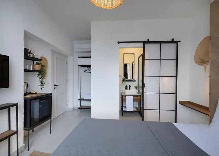 The Easy Rooms Verandah