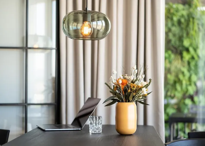 Black F Tower - Serviced Apartments