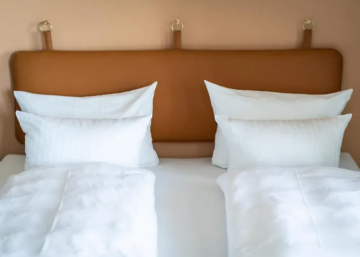 Black F Tower - Serviced Apartments