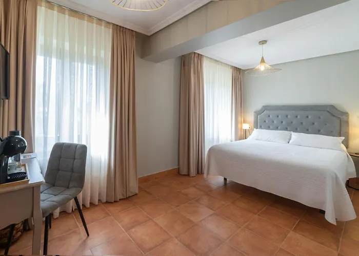 Hotel Restaurante La Casa De Juansabeli