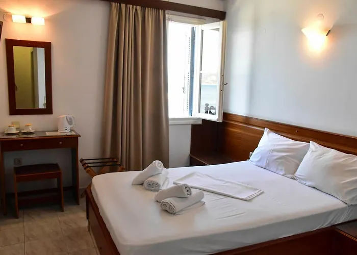 Leonidas Hotel