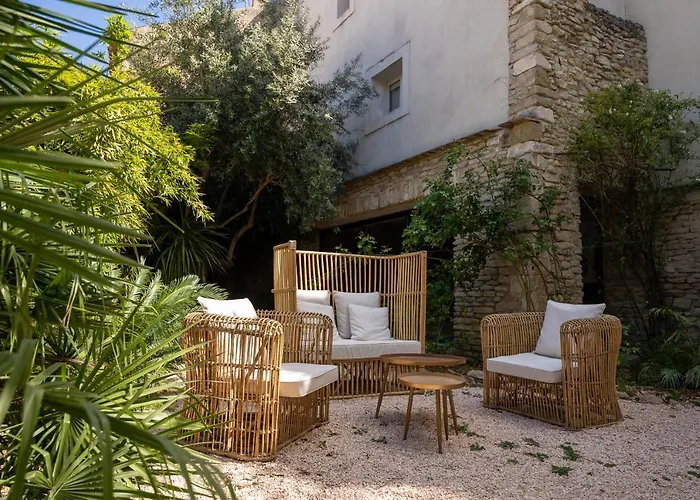 Le Clos Violette et Le 11 D'Aglaé - Hôtel de Charme Design de Luxe