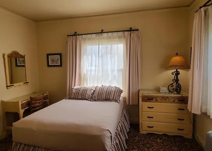 Historic Dow Hotel