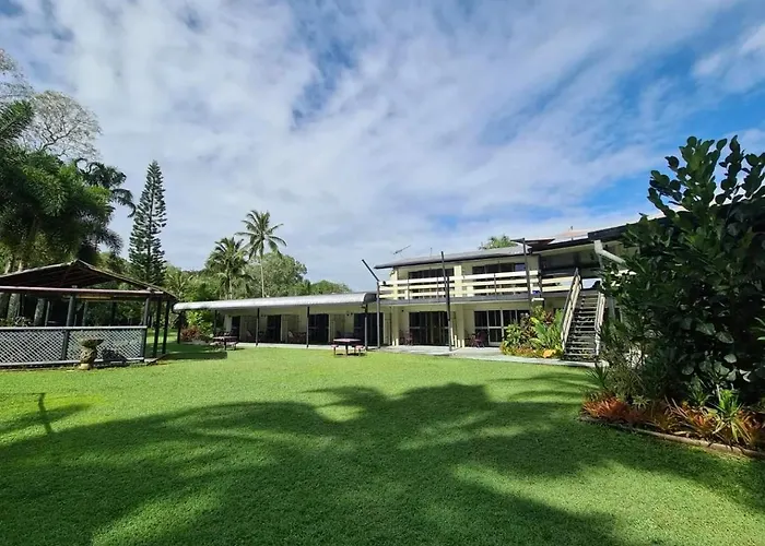 Bramston Beach Resort And Restaurant
