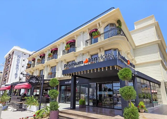 Premium Inn City Hotel & Restaurant Central Shopping Street Location !