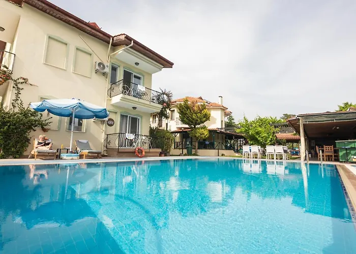 Dedeminn Garden Hotel