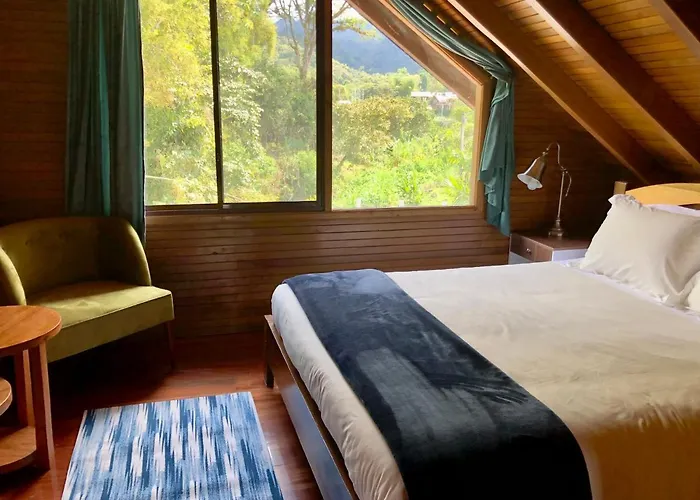 Hostal Zafiro Mindo