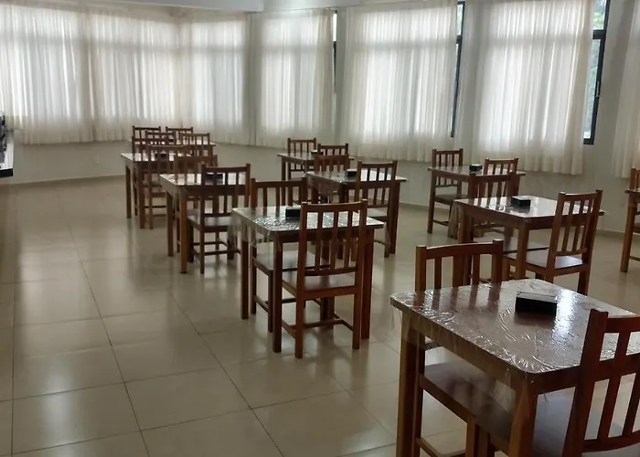 Hotel Leo