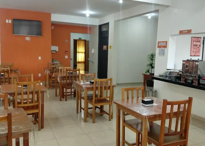 Hotel Leo