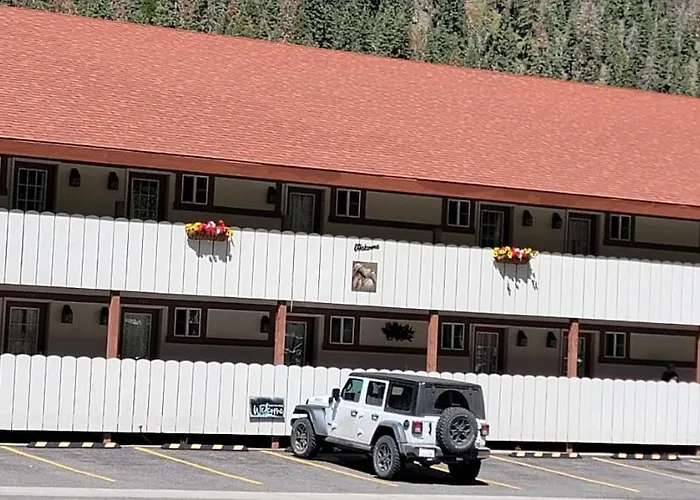 Hot Springs Inn