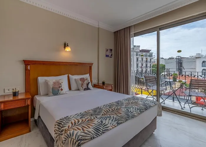 Rosy Suites Hotel