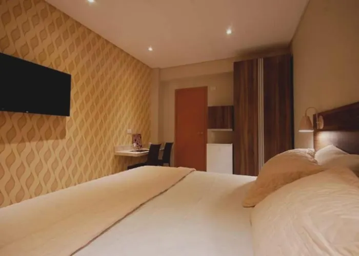 Guess Hotel & Motel