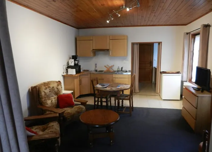 Hotel Les Charmilles De Mormal
