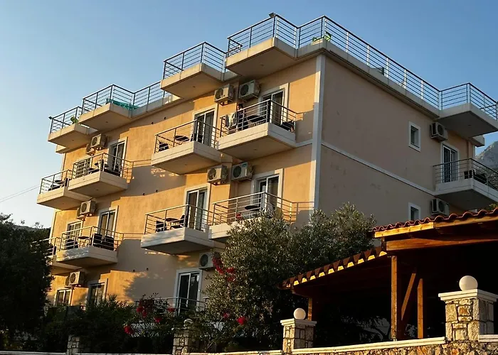 Season Inn